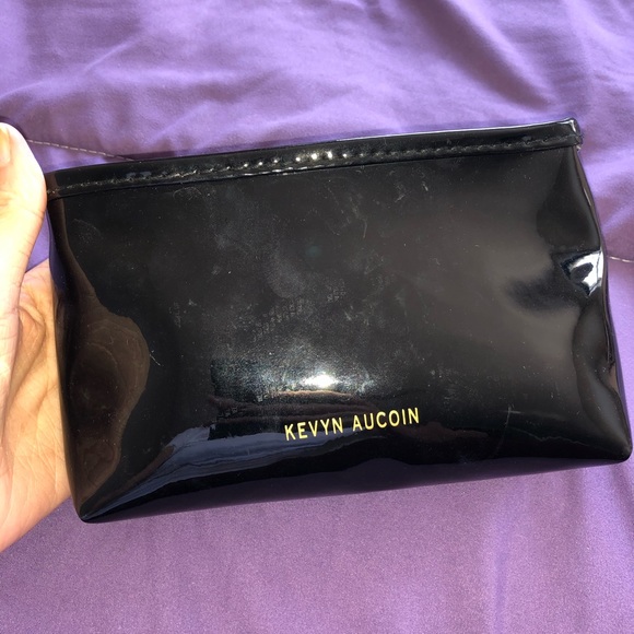 Kevyn Aucoin makeup bag - Picture 3 of 5